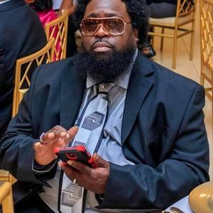 Meet your Posher, Fred